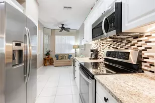 4844 Hampshire Ct, Naples, FL 34112 - Photo 11