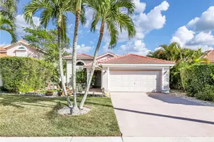 164 Sabal Lake Dr, Naples, FL 34104 - Photo 1
