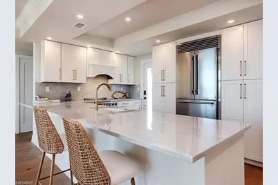 400 Park Shore Dr #304, Naples, FL 34103 - Photo 7