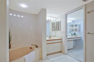 5880 Via Lugano, Naples, FL 34108 - Photo 19