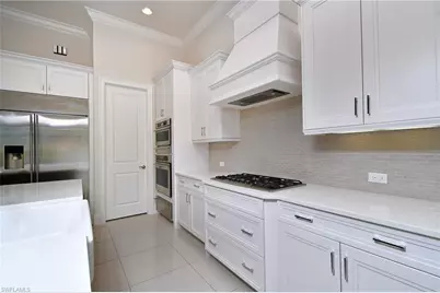 6604 Costa Cir, Naples, FL 34113 - Photo 17