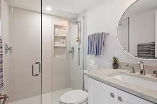 2386 Gulf Shore Blvd N, Naples, FL 34103 - Photo 17