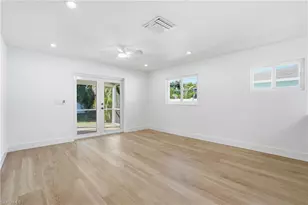 814 101st Ave N, Naples, FL 34108 - Photo 9