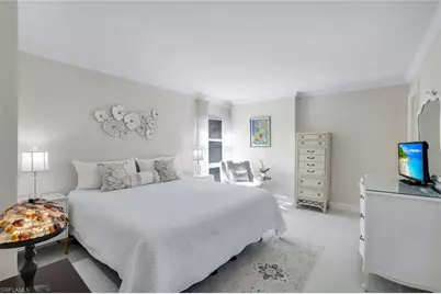 300 Park Shore Dr #1E, Naples, FL 34103 - Photo 17