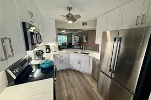 300 Horse Creek Dr, Naples, FL 34110 - Photo 5