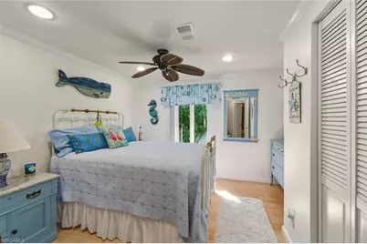 542 Charlemagne Blvd, Naples, FL 34112 - Photo 15