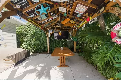 542 Charlemagne Blvd, Naples, FL 34112 - Photo 25