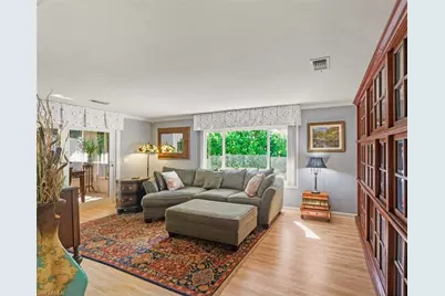 542 Charlemagne Blvd, Naples, FL 34112 - Photo 5