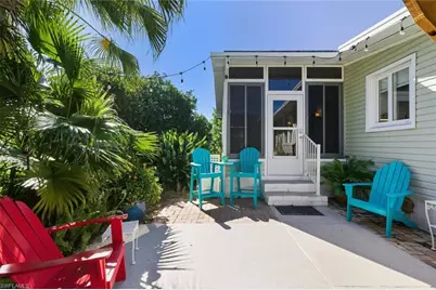 542 Charlemagne Blvd, Naples, FL 34112 - Photo 23