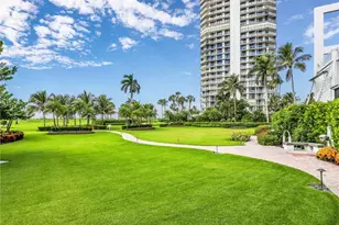 4751 Gulf Shore Blvd N, Naples, FL 34103 - Photo 31