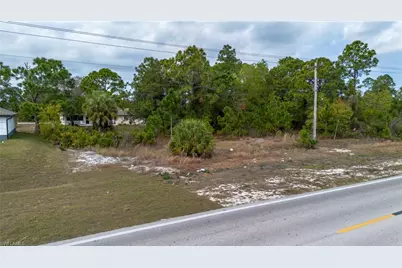 796 Bell Blvd S, Lehigh Acres, FL 33974 - Photo 11