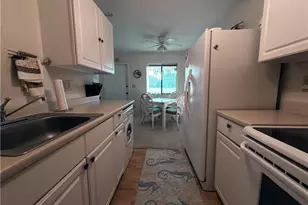 4613 Bayshore Dr, Naples, FL 34112 - Photo 5