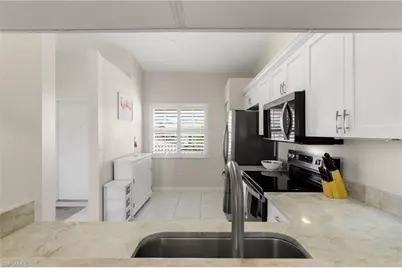 6660 Huntington Lakes Cir #204, Naples, FL 34119 - Photo 9