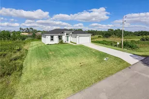 1027 Kirkwood St, Lehigh Acres, FL 33974 - Photo 35