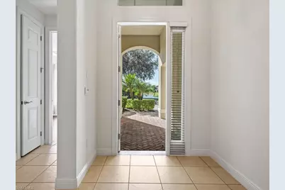 12671 Biscayne Ct, Naples, FL 34105 - Photo 5