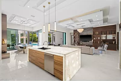 2272 Oakes Blvd, Naples, FL 34119 - Photo 13