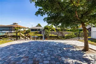 27296 High Seas Ln, Bonita Springs, FL 34135 - Photo 31