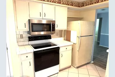 537 Landmark Dr, Naples, FL 34112 - Photo 5