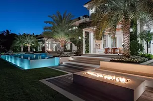 860 Admiralty Parade E, Naples, FL 34102 - Photo 3