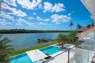 860 Admiralty Parade E, Naples, FL 34102 - Photo 41