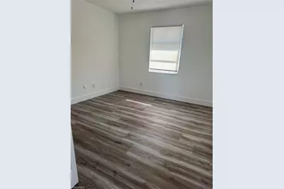 2105 SE 15th Pl, Cape Coral, FL 33990 - Photo 3