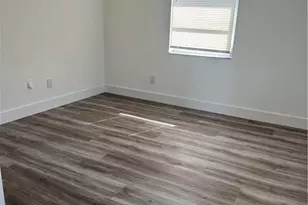 2105 SE 15th Pl, Cape Coral, FL 33990 - Photo 3