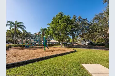 2225 Heritage Greens Dr, Naples, FL 34119 - Photo 31