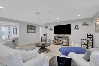 687 Cypress Way E, Naples, FL 34110 - Photo 9