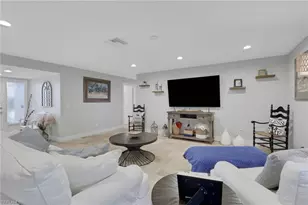 687 Cypress Way E, Naples, FL 34110 - Photo 9