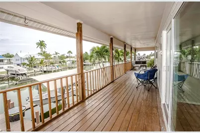 604 Sunset Ct, Goodland, FL 34140 - Photo 11