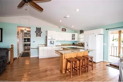 604 Sunset Ct, Goodland, FL 34140 - Photo 5