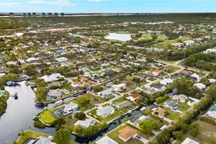 27130 Holly Ln, Bonita Springs, FL 34135 - Photo 39