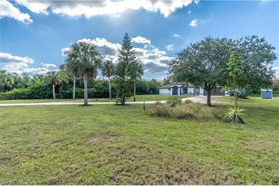 441 22nd St NE, Naples, FL 34120 - Photo 5