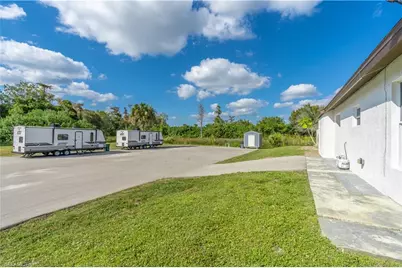 441 22nd St NE, Naples, FL 34120 - Photo 37