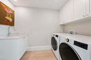 569 Park Shore Dr, Naples, FL 34103 - Photo 21