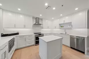 569 Park Shore Dr, Naples, FL 34103 - Photo 15