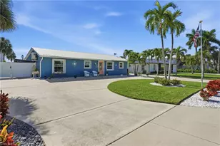 7850 Buccaneer Dr, Fort Myers Beach, FL 33931 - Photo 3