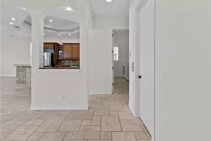 405 Tradewinds Ave, Naples, FL 34108 - Photo 7