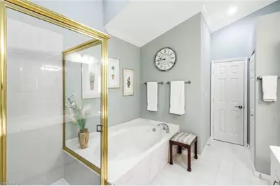 269 Perignon Pl #16-2, Naples, FL 34119 - Photo 23