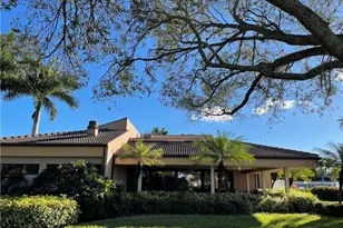 685 Windsor Sq, Naples, FL 34104 - Photo 37