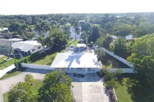 22 Constitution Dr, Naples, FL 34112 - Photo 1