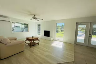 22 Constitution Dr, Naples, FL 34112 - Photo 19