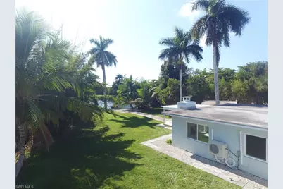 22 Constitution Dr, Naples, FL 34112 - Photo 7