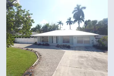 22 Constitution Dr, Naples, FL 34112 - Photo 3