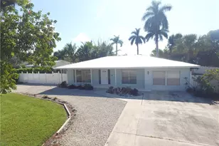 22 Constitution Dr, Naples, FL 34112 - Photo 3