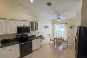 5653 Greenwood Cir, Naples, FL 34112 - Photo 9