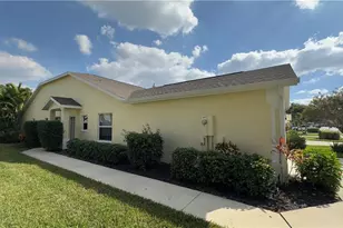 5653 Greenwood Cir, Naples, FL 34112 - Photo 3