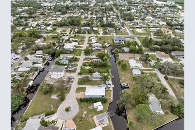 27579 Tarpon Way, Bonita Springs, FL 34134 - Photo 21