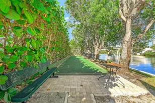 11116 Gulf Shore Dr, Naples, FL 34108 - Photo 35