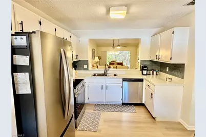 645 Squire Ct #202, Naples, FL 34104 - Photo 5